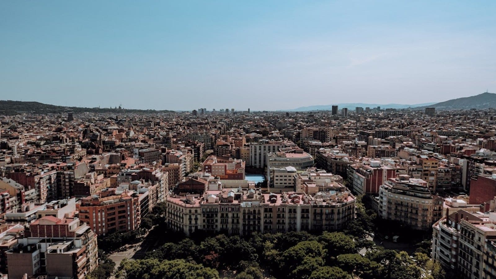 Barcelona cityscape - Self-storage in Barcelona